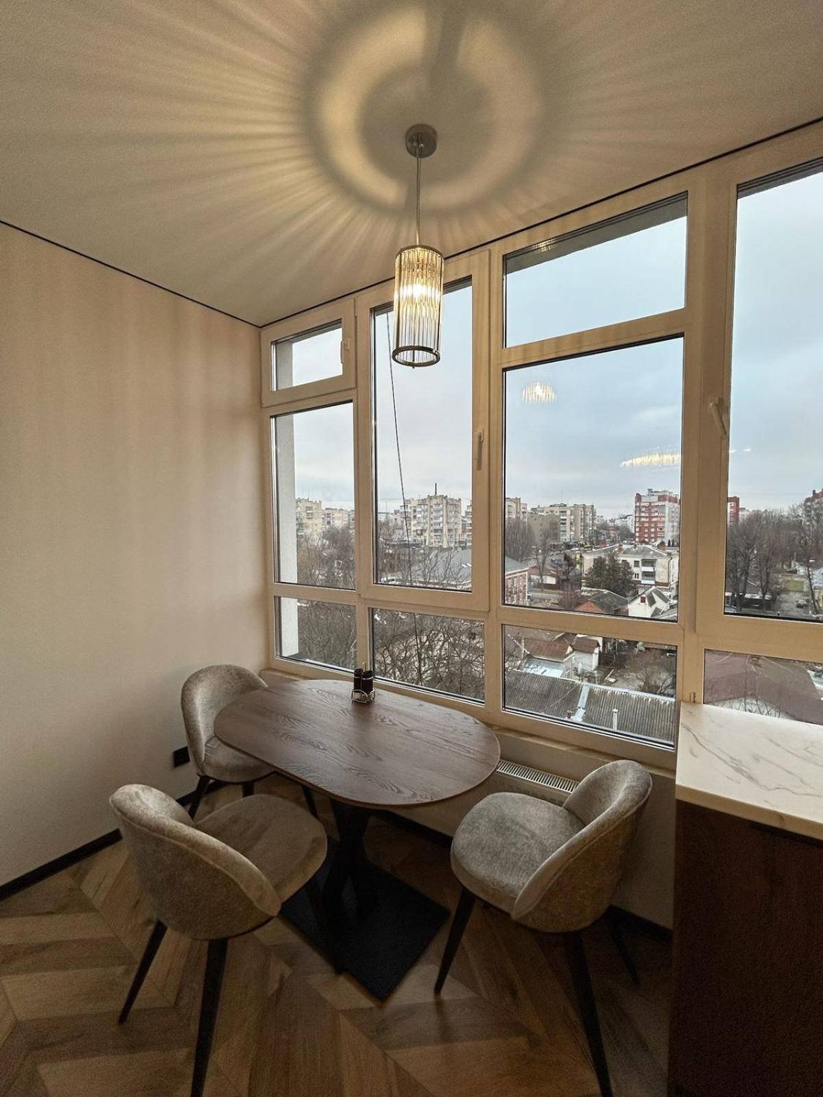 Апартаменти В Центрі На Шевченка Khmel'nyts'kyy Exterior foto
